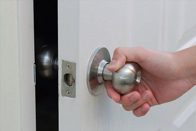 Que faire si porte claquée Paris