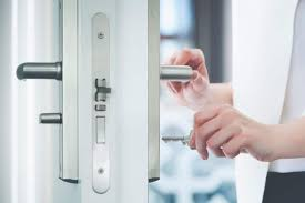 Les 7 étapes à suivre quand votre porte a claqué
