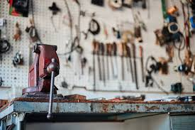 Les outils d'un serrurier professionnel