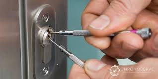 Peut-on ouvrir une porte sans clé sans casser la serrure ?